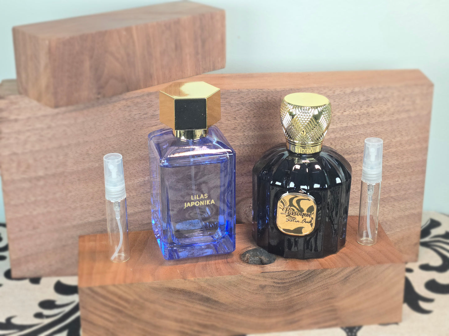 Combinaison Aquatique Boisé et Floral - Maison Alhambra Baroque Satin Oud et Zara Lilas Japonais - Échantillon de Parfum 5ml/2ml