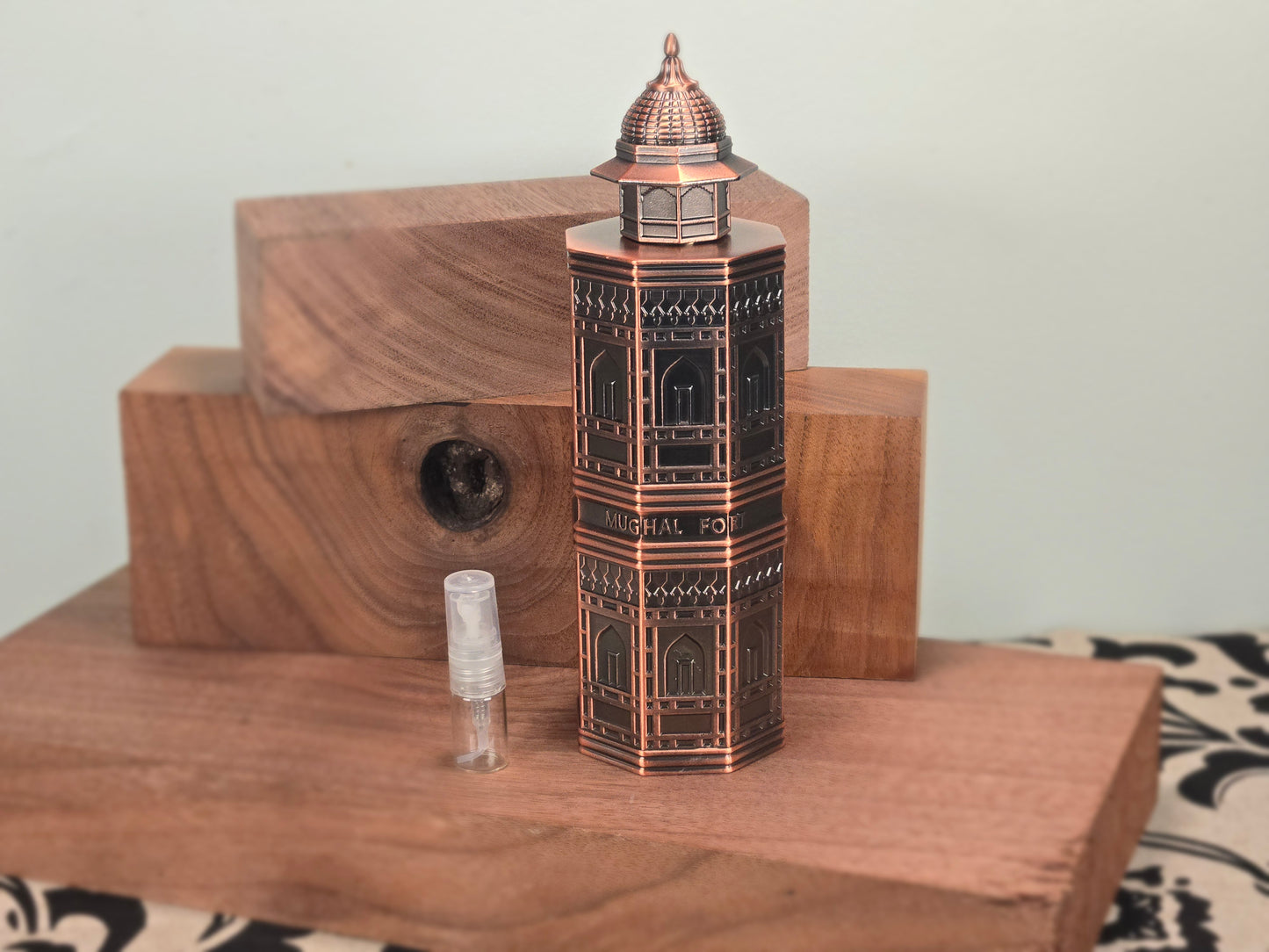 Lattafa Niche Emrati Mughal Forte - Échantillon de Parfum 5ml/2ml - Format de Voyage - Parfum du Moyen-Orient