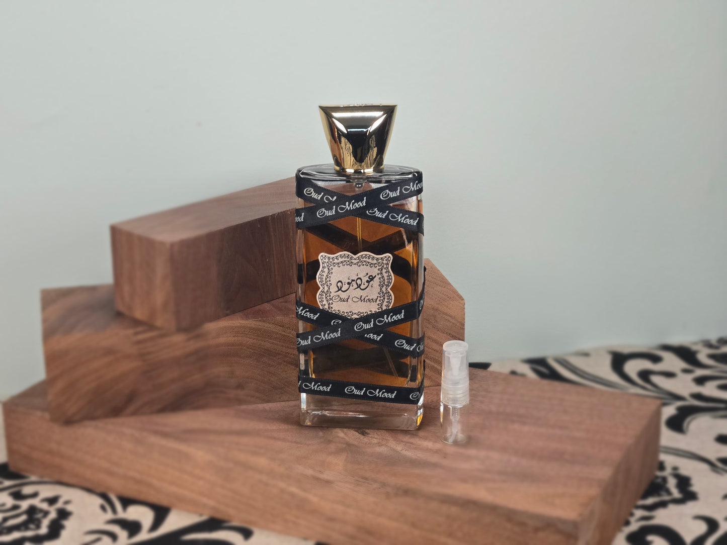Lattafa Oud Mood - Échantillon de Parfum Arabe 5ml/2ml - Format de Voyage
