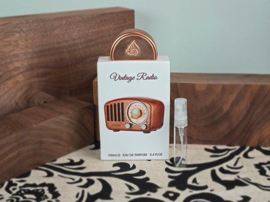 Lattafa Vintage Radio - Échantillon de Parfum Arabe 5ml/2ml - Format de Voyage