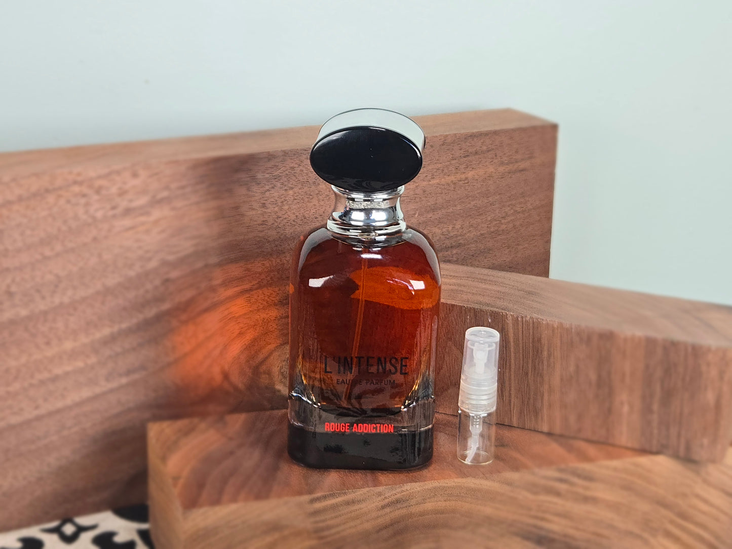Maison Alhambra L'Intense Rouge Addiction - Perfume Sample 5ml/2ml - Travel Size - Middle Eastern Fragrance