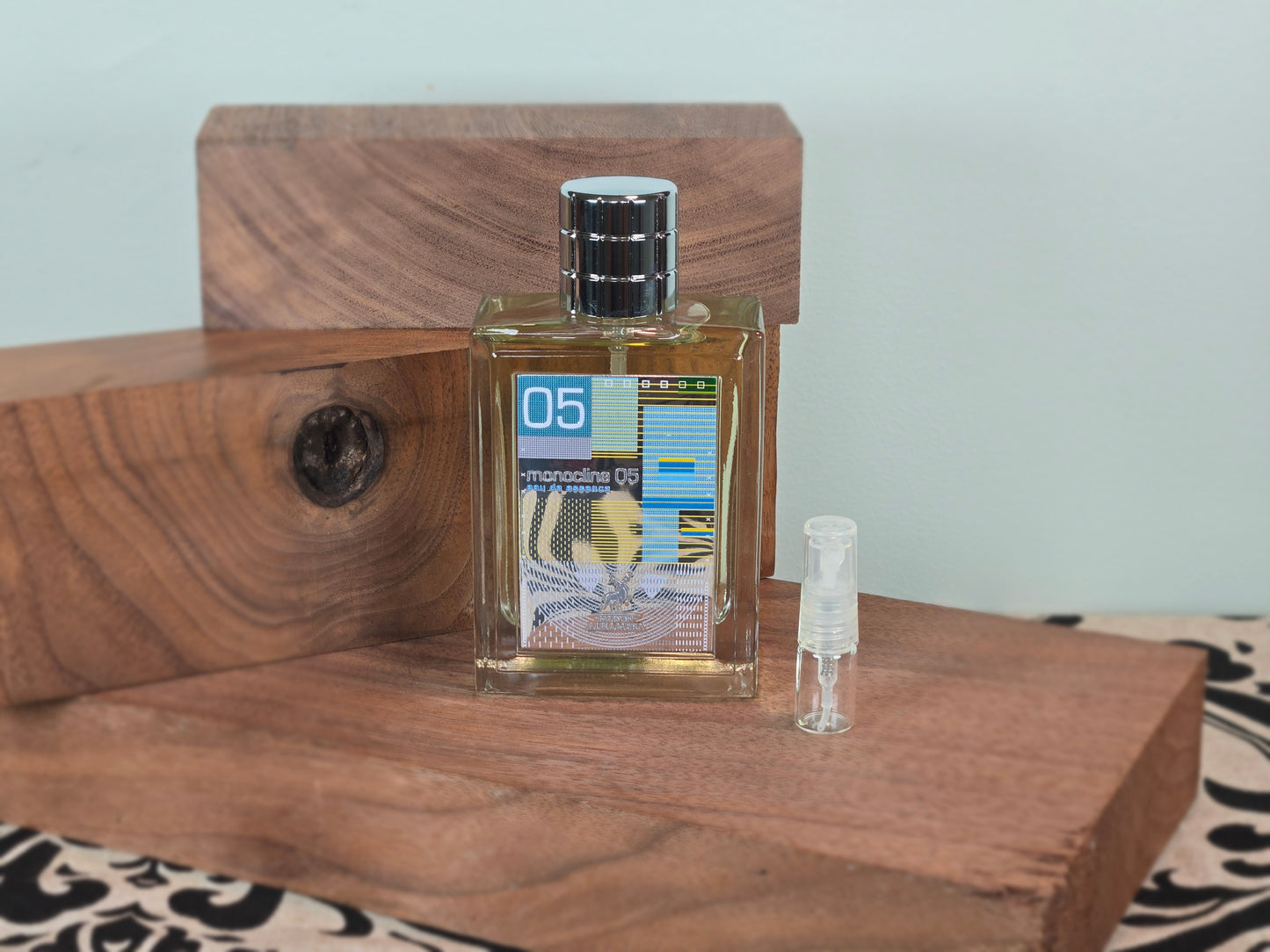 Maison Alhambra Monocline 05 - Perfume Sample 5ml/2ml - Travel Size - Middle Eastern Fragrance