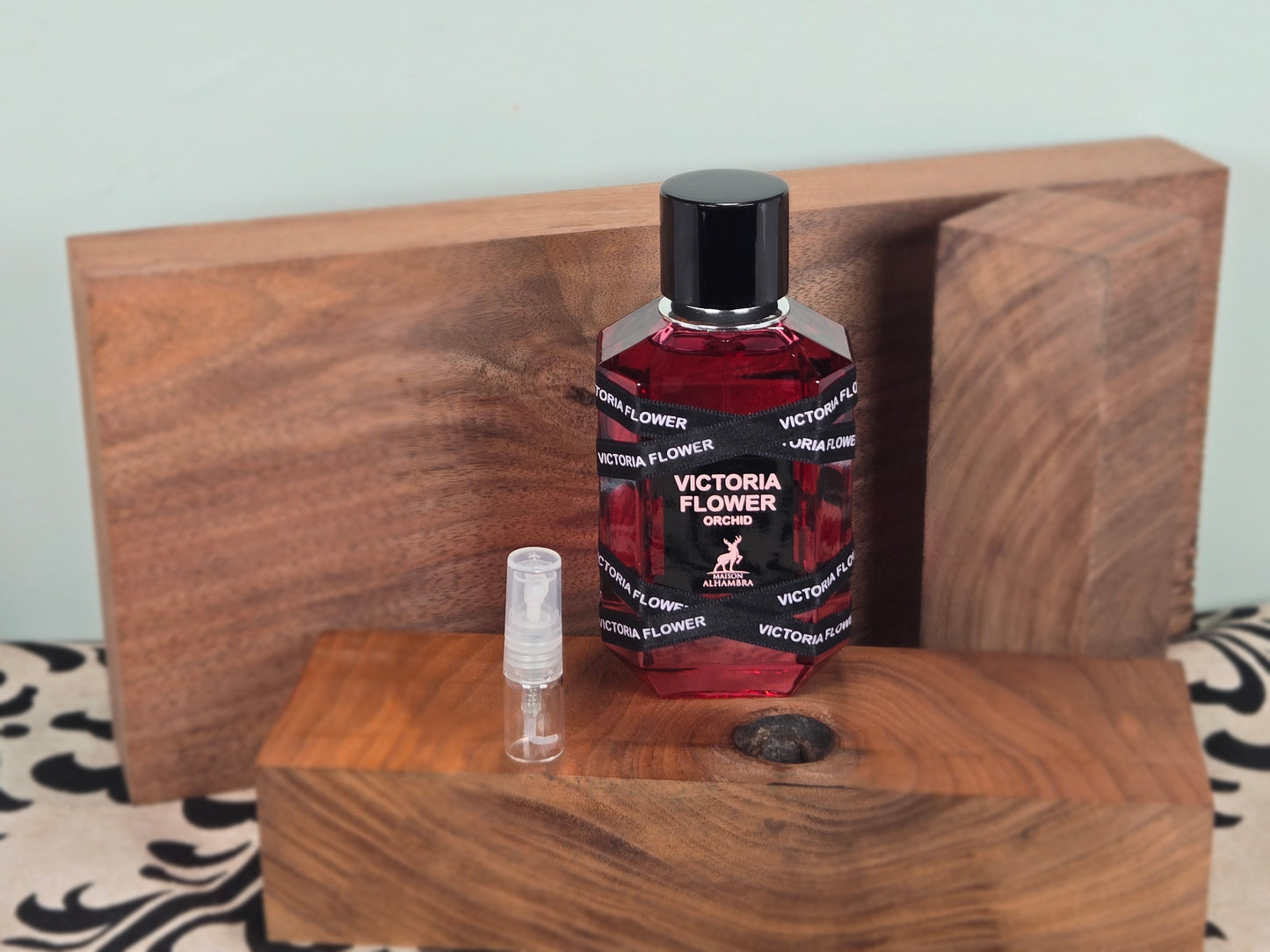 Maison Alhambra Victoria Flower Orchid - Perfume Sample 5ml/2ml - Travel Size - Middle Eastern Fragrance