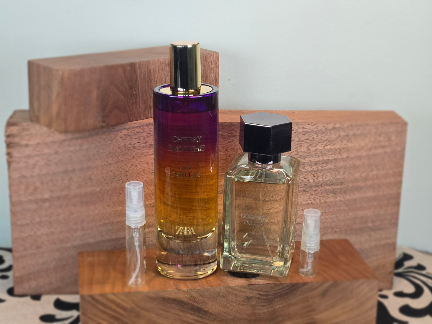 Combinaison de Cerises et de Bois - Zara Cherry Smoothie et Zara Nobody Knows - Échantillon de Parfum 5ml/2ml