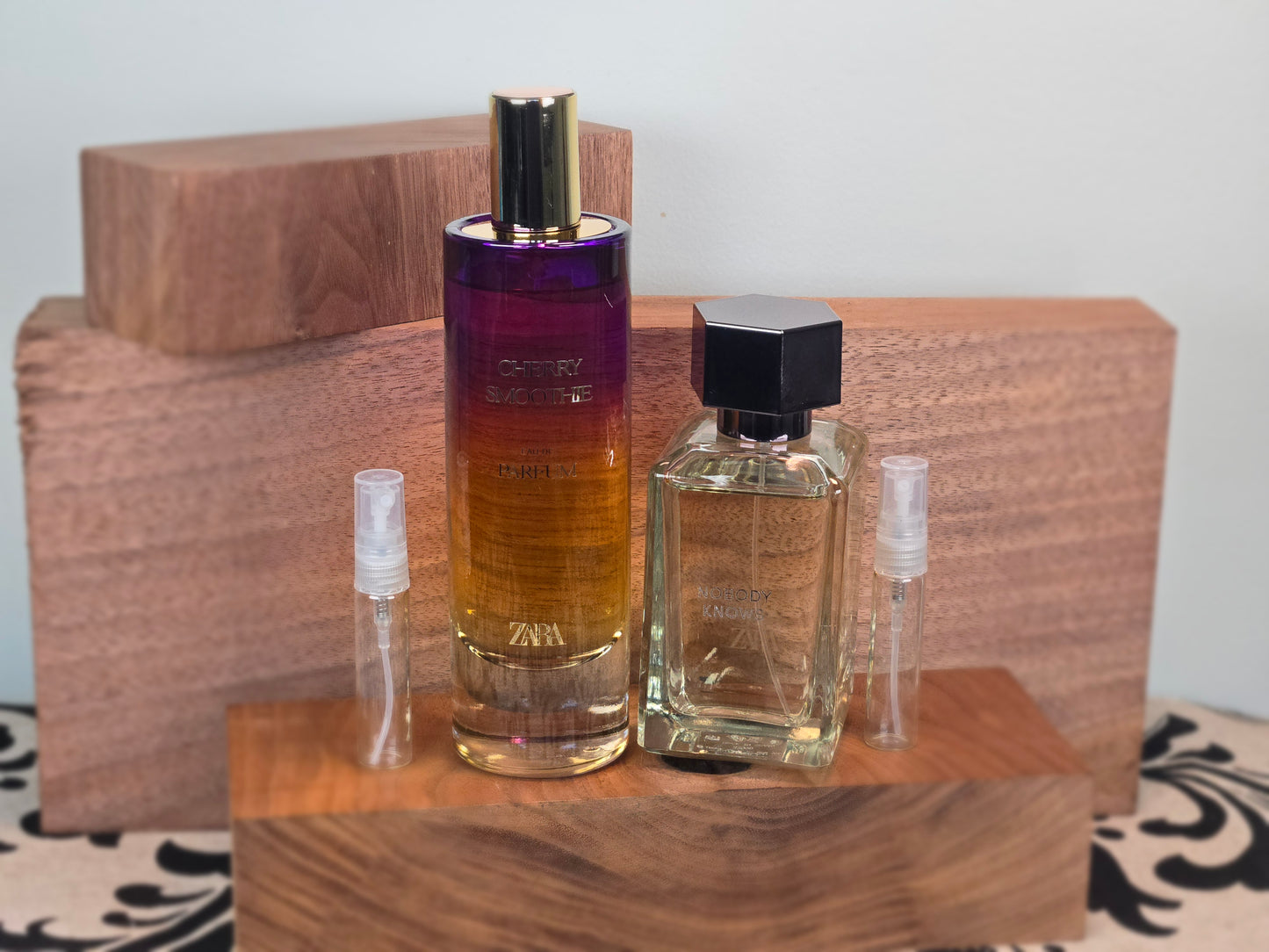 Combinaison de Cerises et de Bois - Zara Cherry Smoothie et Zara Nobody Knows - Échantillon de Parfum 5ml/2ml