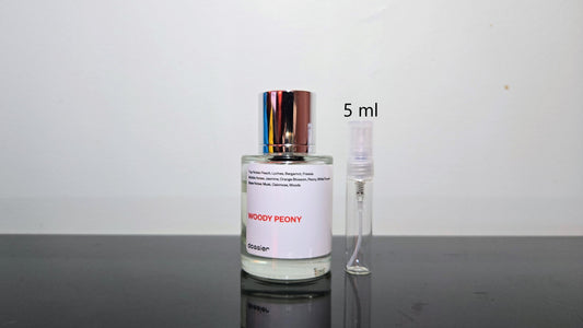 Dossier Woody Poeny - Échantillon de Parfum 5ml/2ml - Format de Voyage - Parfum Dupe