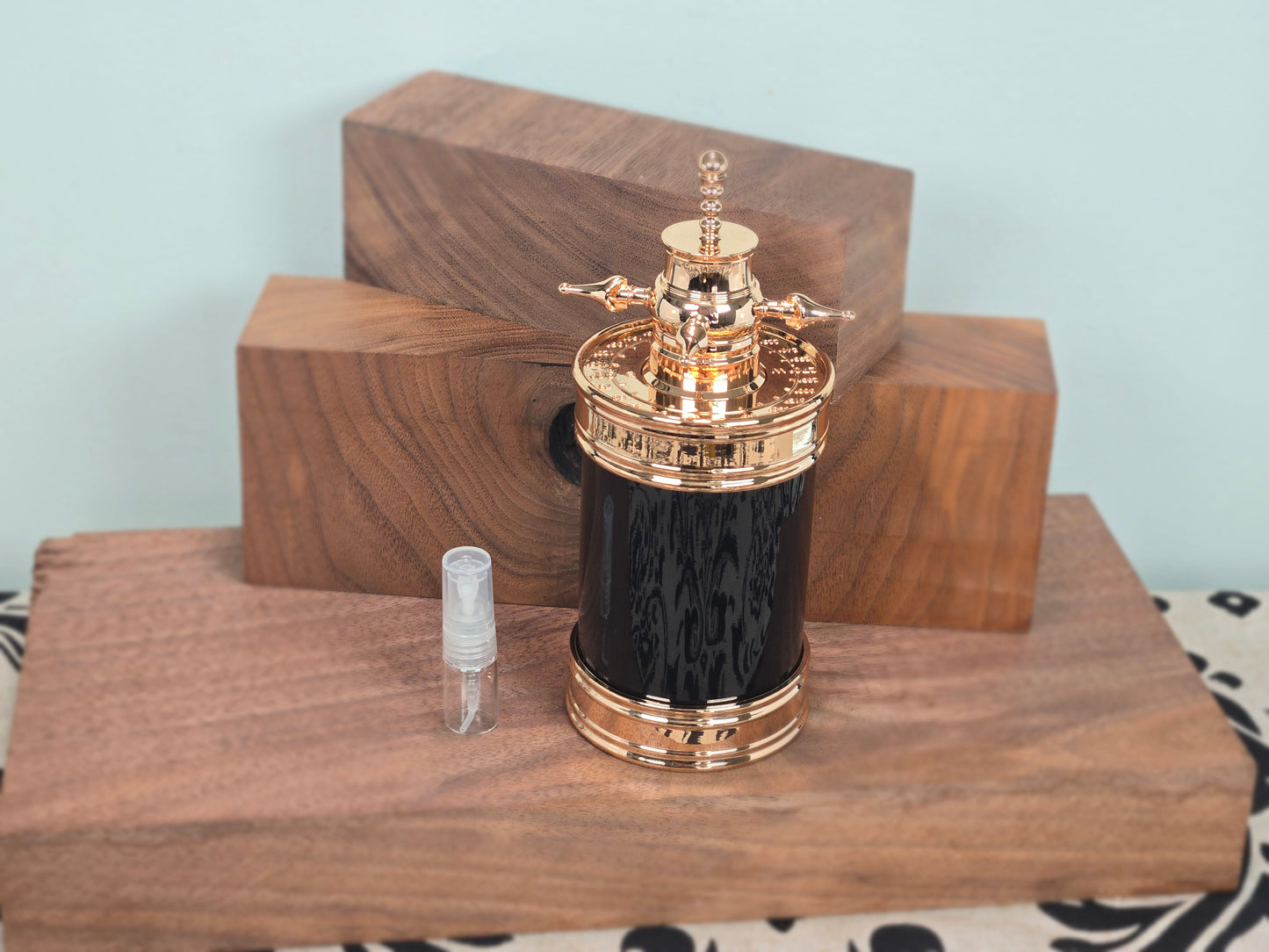 French Avenue Axis - Perfume Sample 5ml/2ml - Travel Size - Middle Eastern Fragrance