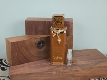 French Avenue Vulcan Sable - Échantillon de Parfum 5ml/2ml - Format de Voyage - Parfum du Moyen-Orient