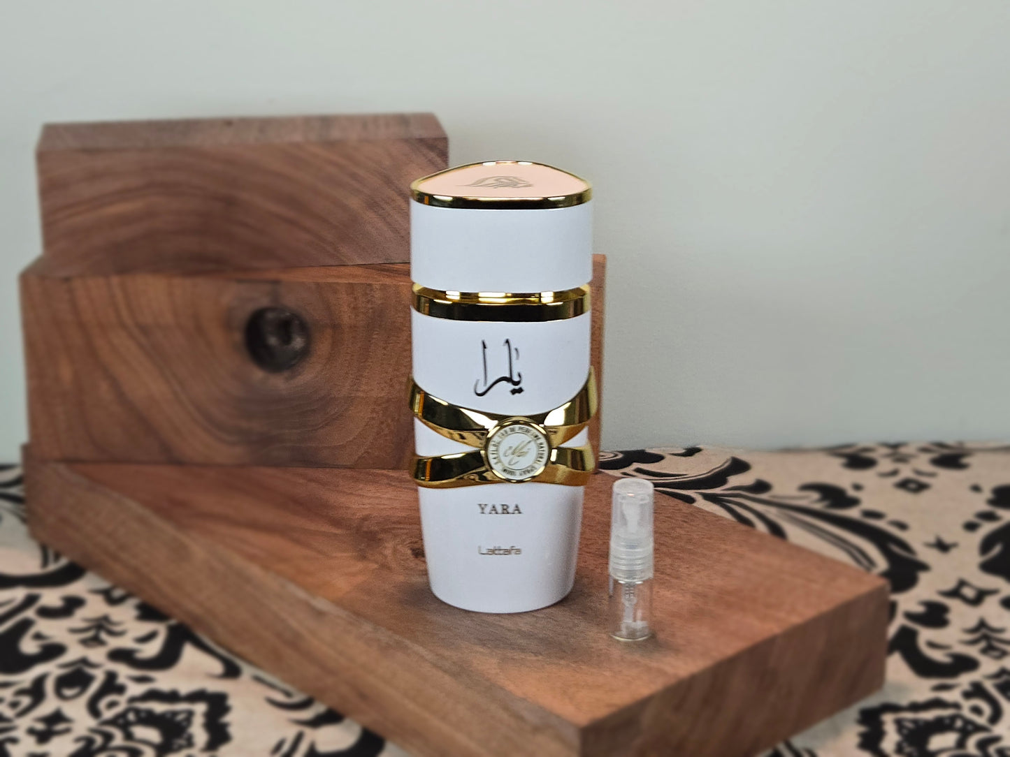 Lattafa Yara Moi - Perfume Sample 5ml/2ml - Travel Size - Middle Eastern Fragrance