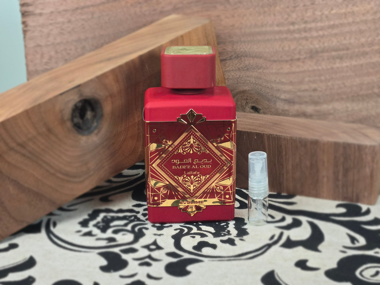 Lattafa Bade'e Al Oud Sublime - Échantillon de Parfum Arabe 5ml/2ml - Format de Voyage