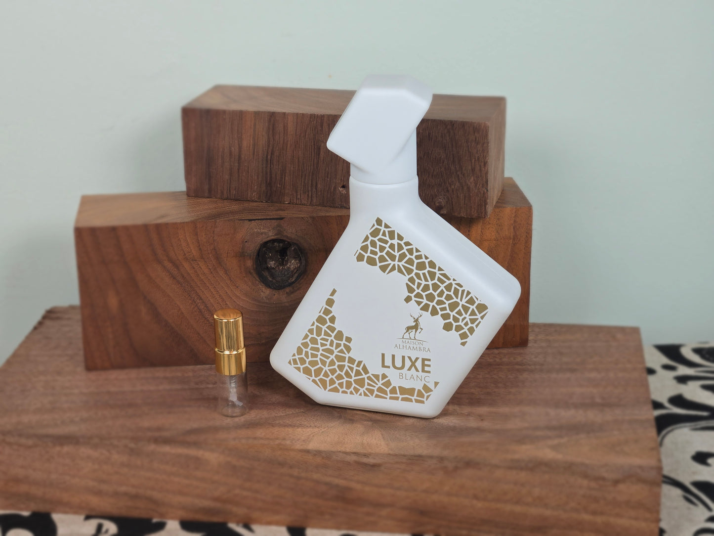 Maison Alhambra Luxe Blanc - Perfume Sample 5ml/2ml - Travel Size - Middle Eastern Perfume