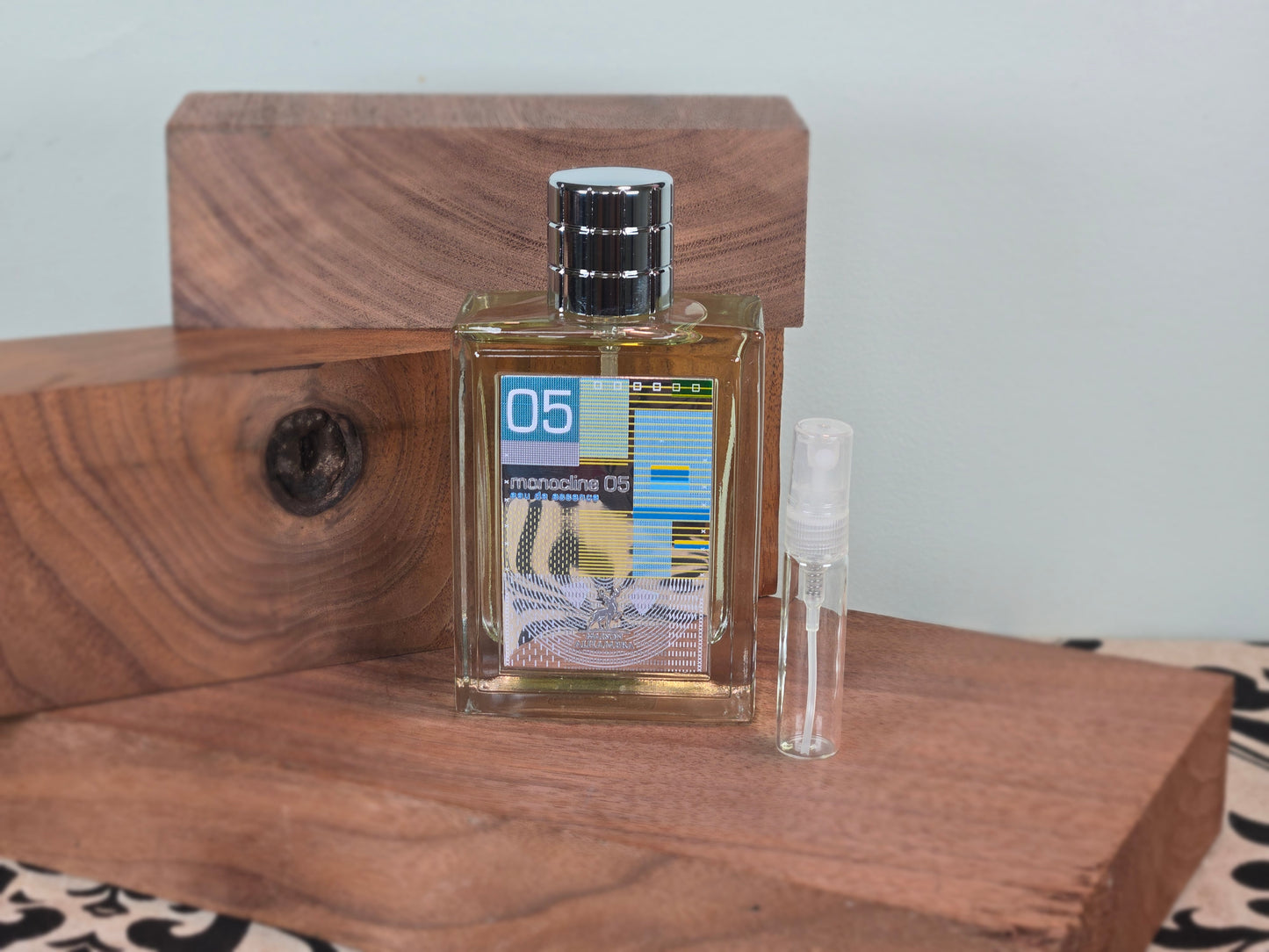 Maison Alhambra Monocline 05 - Perfume Sample 5ml/2ml - Travel Size - Middle Eastern Fragrance