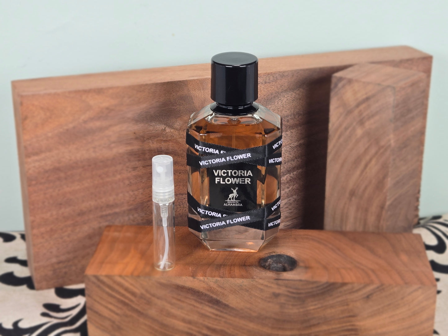 Maison Alhambra Victoria Flower - Perfume Sample 5ml/2ml - Travel Size - Middle Eastern Fragrance