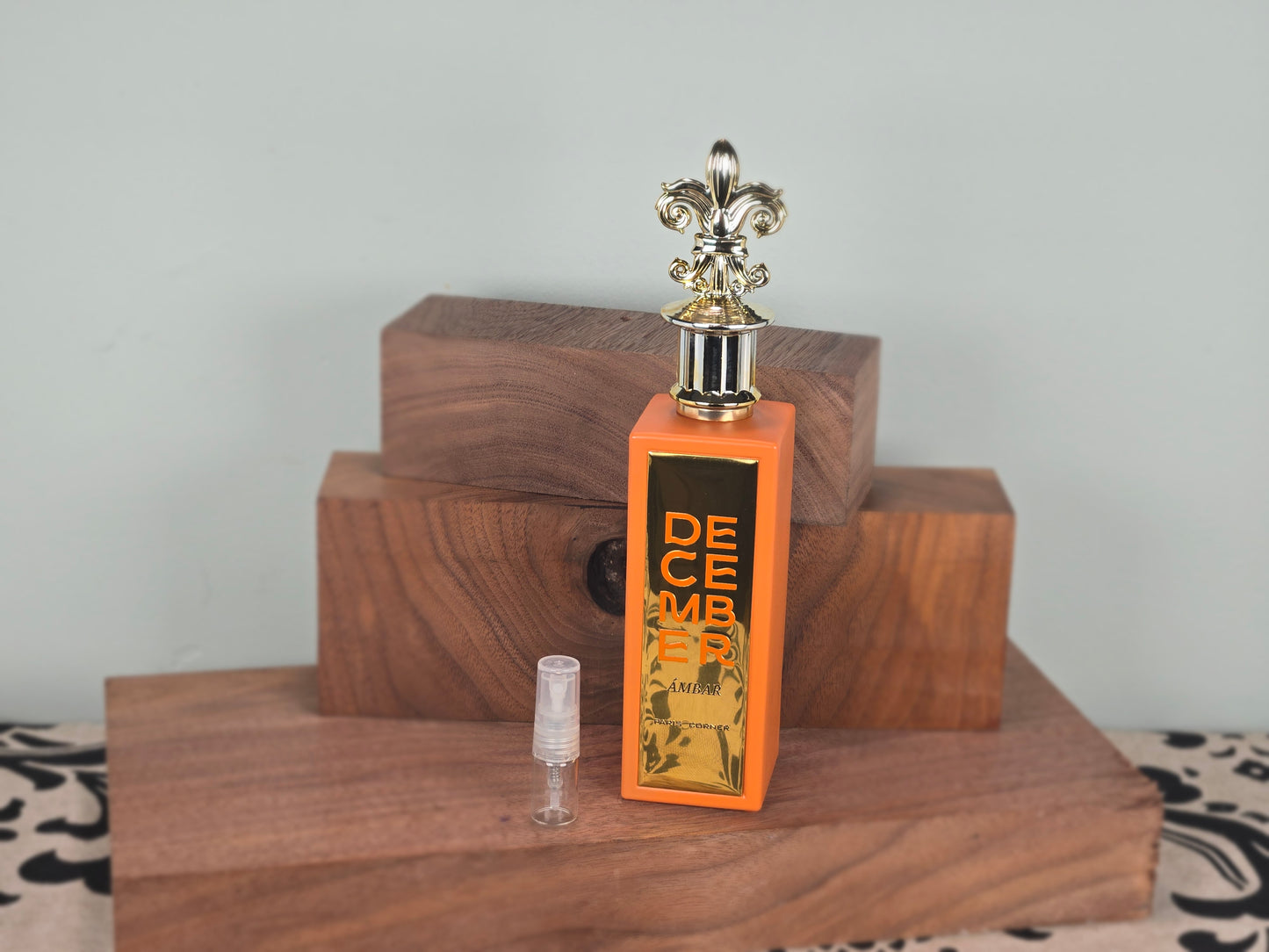 Paris Corner December Ambar - Échantillon de Parfum 5ml/2ml - Format de Voyage - Parfum du Moyen-Orient